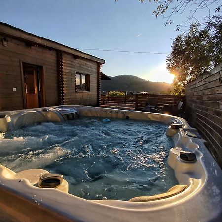 Le Chalet Jacuzzi Et Detente 4 Etoiles Bagnères-de-Bigorre Zewnętrze zdjęcie